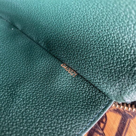 SOLD to Collector in Victoria!! Louis Vuitton Taiga Trousse Toilette Bagp - Picture 10 of 11